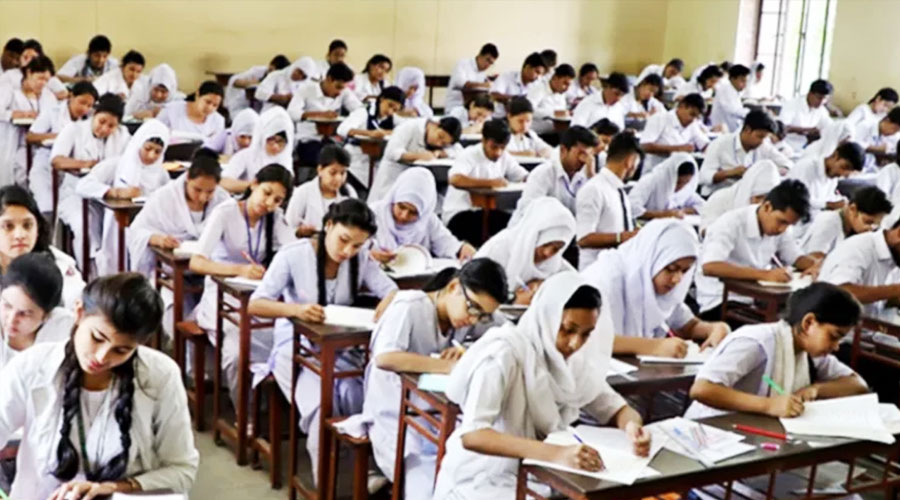 প্রথম দিনে অসদুপায় অবলম্বনের দায়ে ৬ শিক্ষার্থী বহিষ্কার