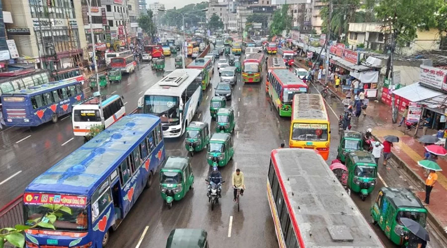 বাসভাড়া না বাড়াতে মালিক সমিতির কঠোর নির্দেশ