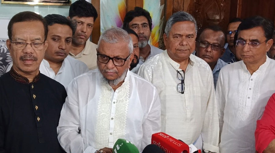 জ্বালানি সংকটেও তৈরি পোশাক খাতের রপ্তানিতে বাধা আসতে দেবে না সরকার: গাজীপুরে শ্রমমন্ত্রী