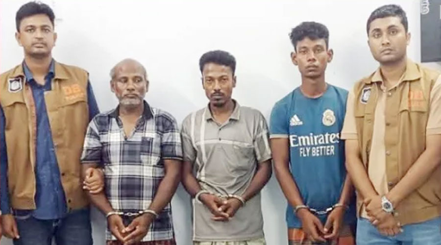 জমি ভাগাভাগির বিরোধে যেভাবে মামার পুরো পরিবারকে হত্যা করে ভাগ্নেরা