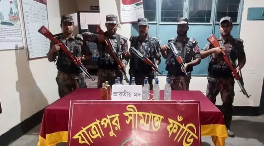 কুড়িগ্রামে বিজিবির অভিযানে এয়ারগানের গু'লিসহ বিপুল পরিমাণ মাদকদ্রব্য উ'দ্ধার