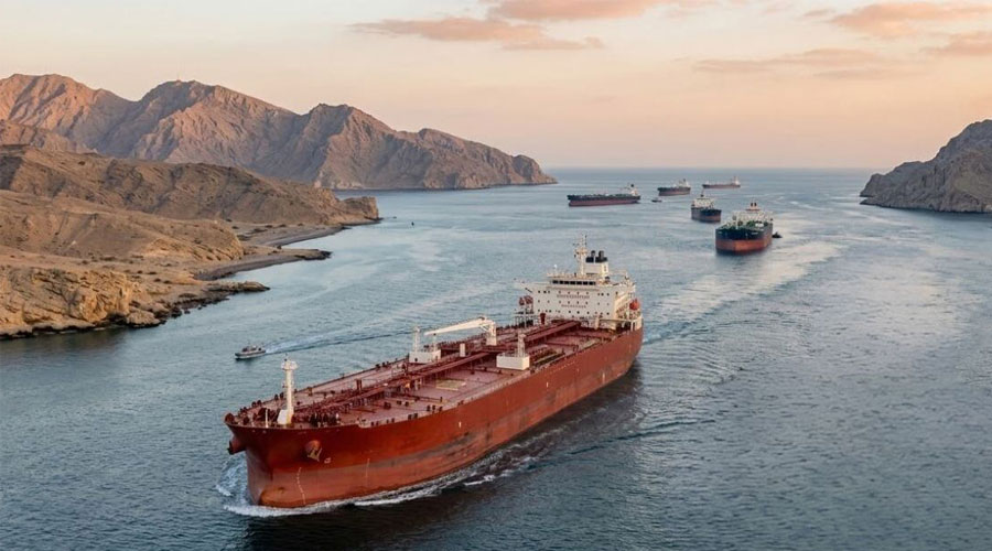 যুদ্ধবিরতি লঙ্ঘনের মধ্যে হরমুজ প্রণালী খোলা অসম্ভব: ইরান