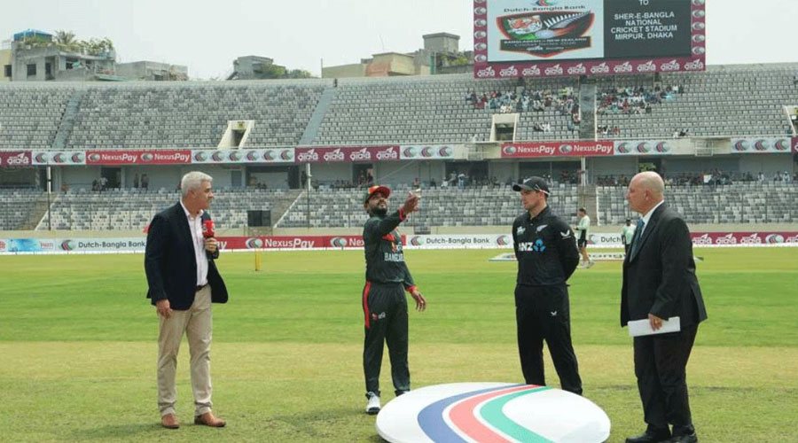 টসে হেরে ব্যাটিংয়ে বাংলাদেশ, একাদশে দুই পরিবর্তন
