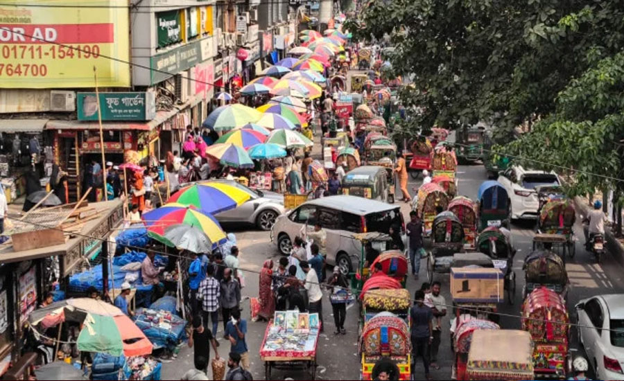 বারবার উচ্ছেদেও কেন দখলমুক্ত হচ্ছে না ফুটপাত?