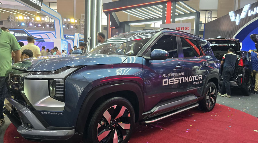 দেশে প্রিমিয়াম সাত আসনের নতুন গাড়ি উন্মোচন করল র‍্যাংগস