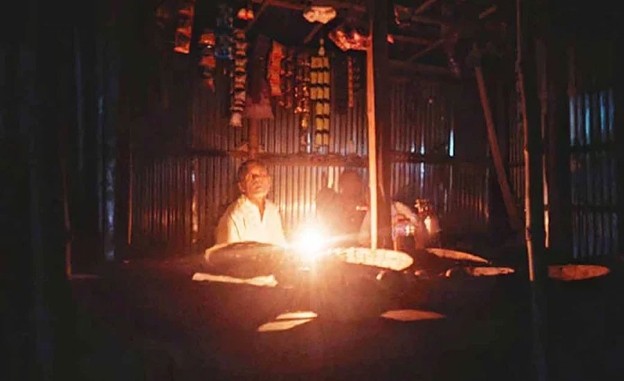 নেছারাবাদে বিদ্যুতের লোডশেডিংয়ে  জনজীবন অতিষ্ঠ