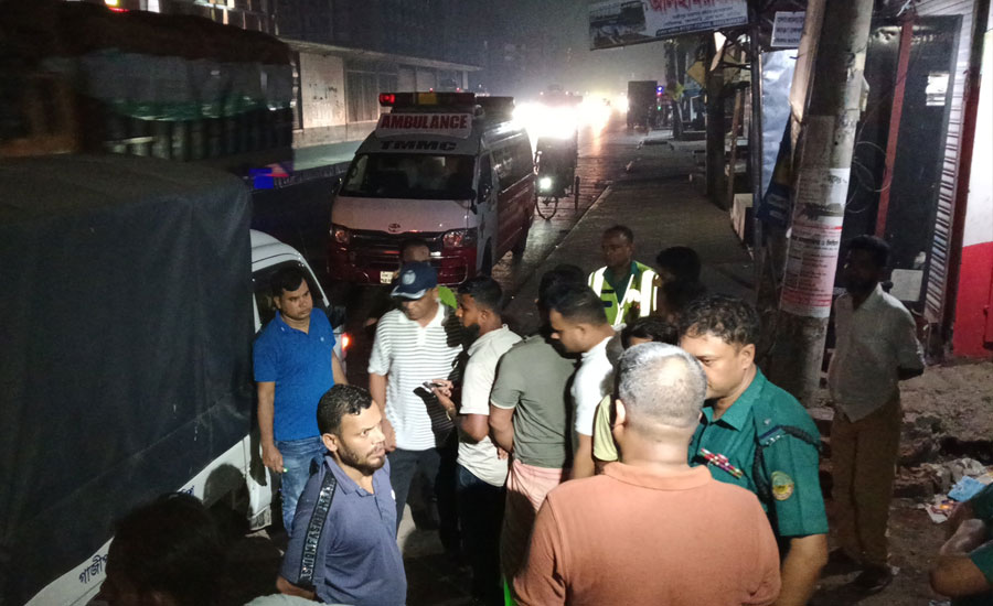 গাজীপুরে ছিনতাইকালীন পুলিশের অভিযানে দুইজন আটক