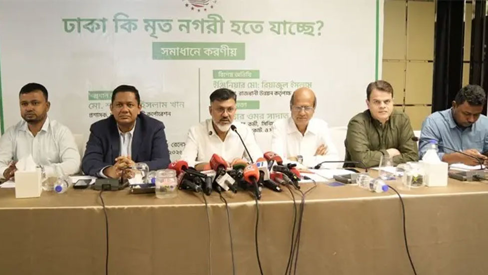 ঢাকার ৬ খেলার মাঠে হকার বসানোর পরিকল্পনা