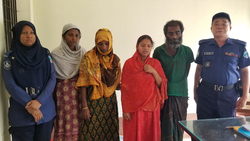 মহালছড়িতে যৌথবাহিনীর অভিযানে ৫ মাদক কারবারি আটক