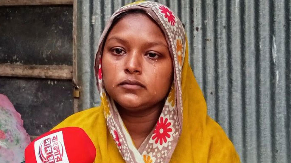 নবজাতকের দুধ জোটাতে হিমশিম,আলফাডাঙ্গায় অসহায় মায়ের মানবিক সহায়তার আবেদন