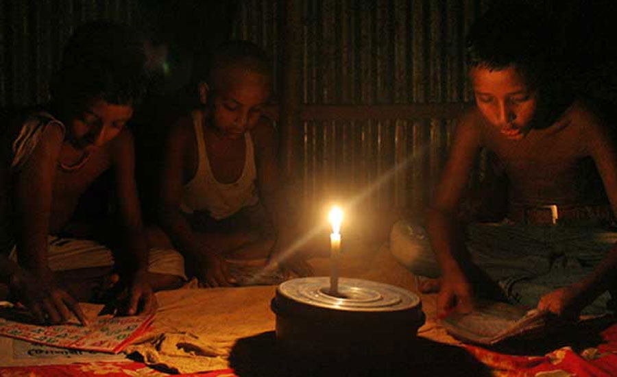 দেলদুয়ারে ভয়াবহ লোডশেডিং ২৪ ঘণ্টায় বিদ্যুৎ মিলছে মাত্র ৪ ঘণ্টা