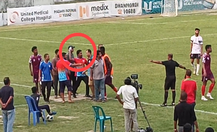 বহু বছর পর গাজীপুরে ফুটবল উন্মাদনা: বরকত স্টেডিয়ামে মোহামেডানের জয়, ম্যাচ শেষে উত্তেজনা