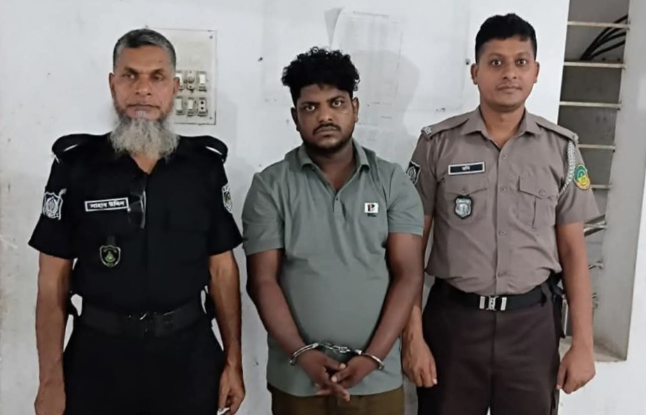 টঙ্গীতে চাঁদাবাজির অভিযোগে ‘কলা ইমরান’ গ্রেফতার