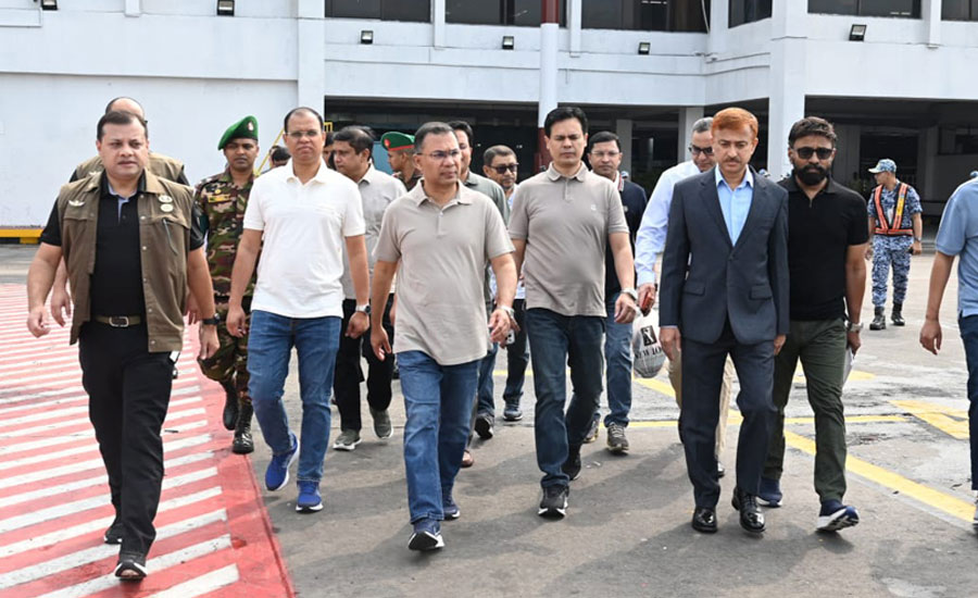 যশোরের পথে প্রধানমন্ত্রী