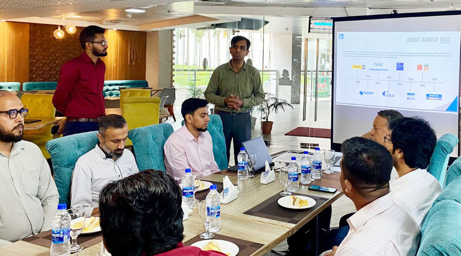 বি-ট্র্যাক সল্যুশনস জীবনকে করে সহজ ও নিরাপদ