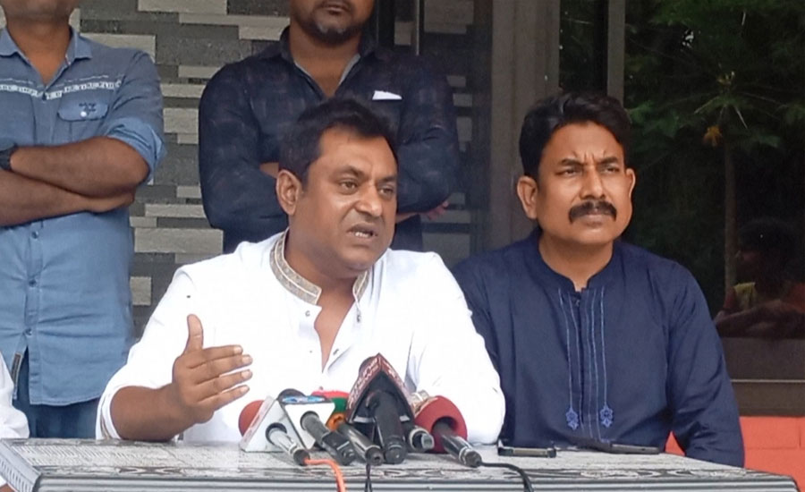 ভূরুঙ্গামারীতে চেয়ারম্যান প্রার্থীর বাড়িতে লুটপাট-অগ্নিসংযোগ, অর্ধকোটি টাকার ক্ষতি