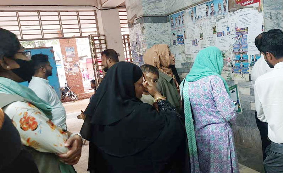 শখ করে কেউ এ পথে আসে না’: মাদক মামলায় গ্রেপ্তার নারী ৩ সন্তানসহ কারাগারে