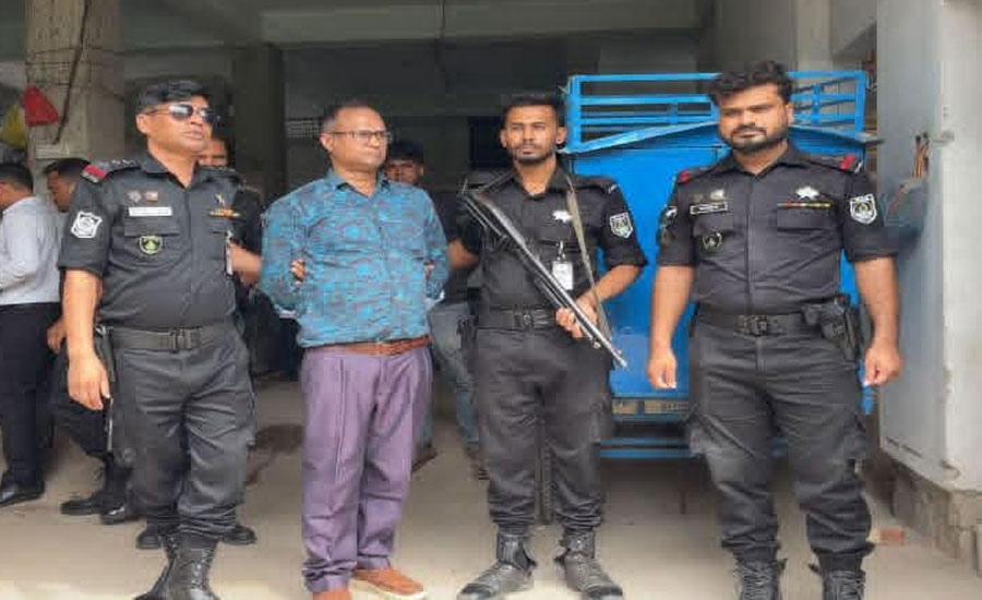 যশোরের শেখহাটির আলোচিত ‘বিসমিল্লাহ মধু ট্রেডিং’-এ অভিযান