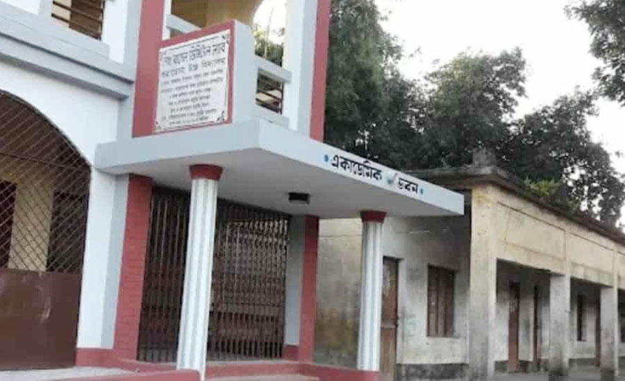 ভালুকায় স্কুলের কম্পিউটারসহ মালামাল চুরির অভিযোগ 