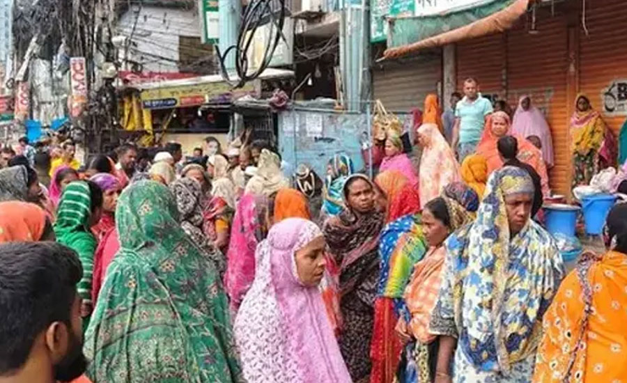 পেটের তাগিদে দিবস তাদের কাছে তুচ্ছ!