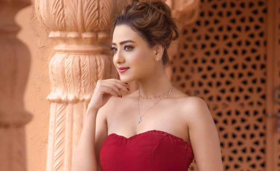 মিটিংয়ে ডেকে পরিচালক আমাকে বিকিনি পরে দেখাতে বলেন: ভারতীয় অভিনেত্রী