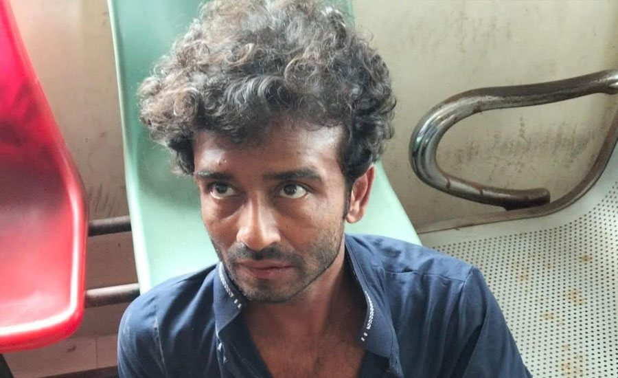 যশোর ২৫০ শয্যা বিশিষ্ট জেনারেল হাসপাতাল থেকে মোবাইল চোর এক যুবক আটক 