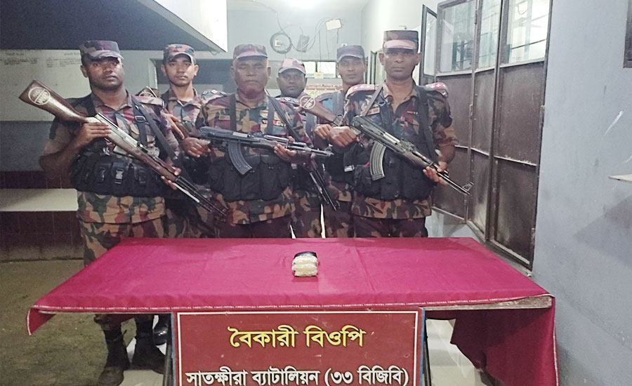 সাতক্ষীরা সীমান্তে বিজিবি অভিযানের সাড়ে ৫ কোটি টাকার পণ্য আটক
