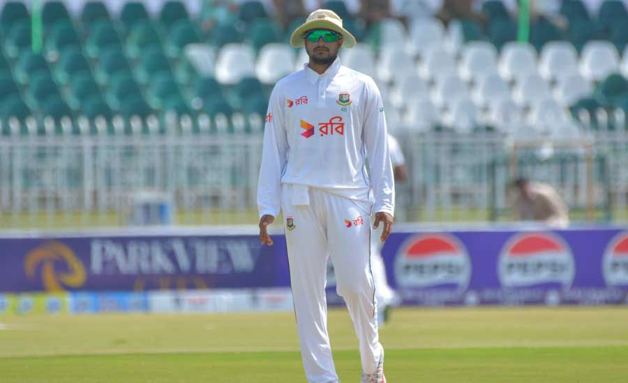 কালকে যদি নিশ্চয়তা দেওয়া হয় হয়রানি করা হবে না, পরশুই দেশে ফিরব: সাকিব