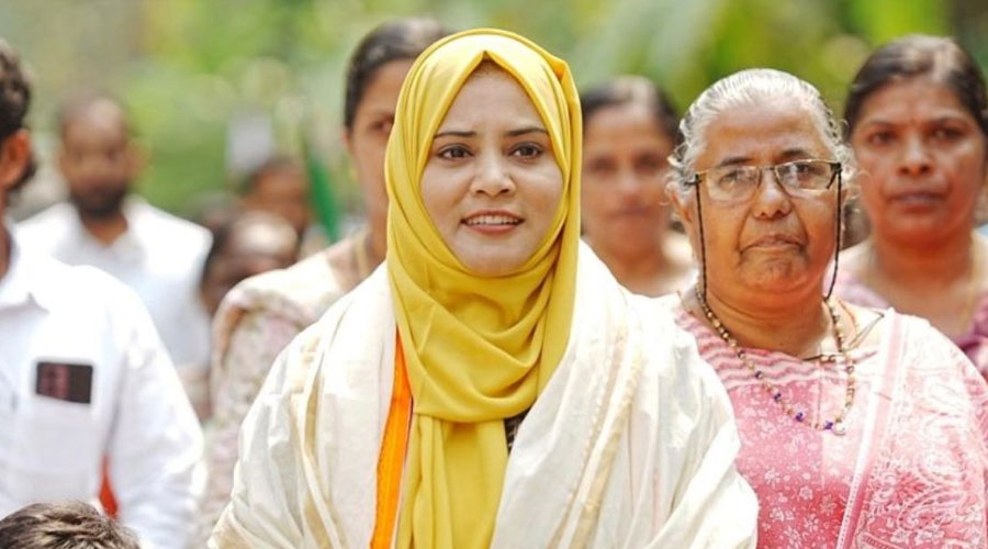 কেরালার বাম দুর্গে ভোটের চমক, মুসলিম তরুণীর ঐতিহাসিক জয়