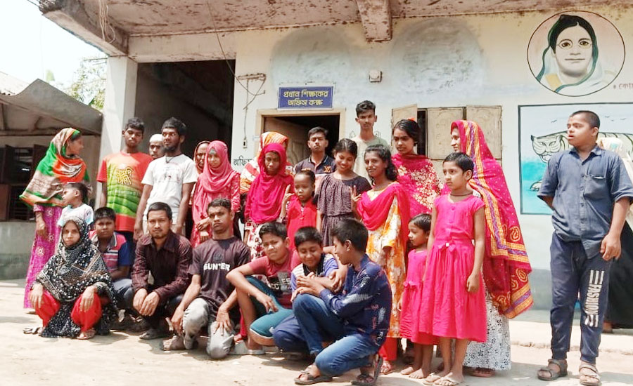 পত্নীতলায় পিছিয়ে পড়া শিশুদের মাঝে শিক্ষার আলো ছড়াচ্ছে  প্রতিবন্ধী বিদ্যালয় 