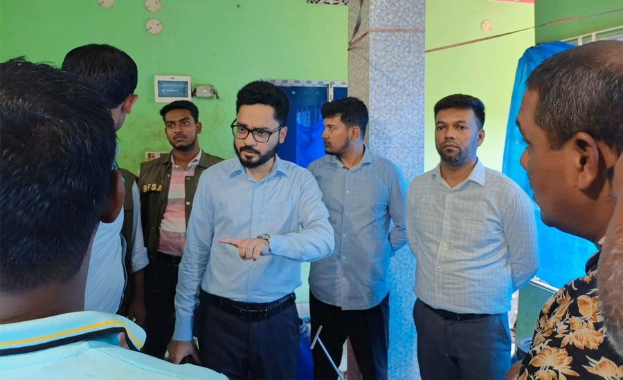 সাতক্ষীরায় ভেজাল দুধ তৈরির দায়ে একজনকে ৫০হাজার টাকা জরিমানা ও ৬ মাসের কারাদণ্ড