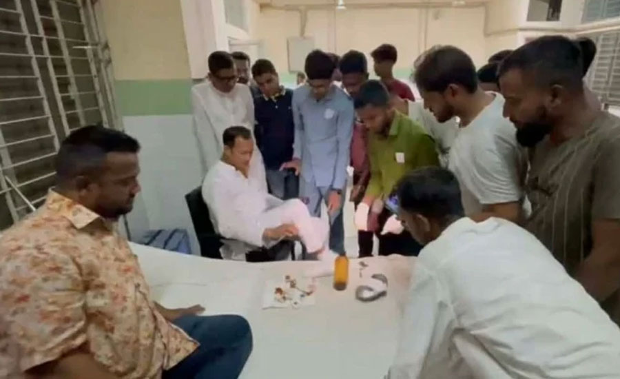 টর্চলাইট জ্বালিয়ে সংঘর্ষ, সংসদ সদস্যসহ আহত অর্ধশত