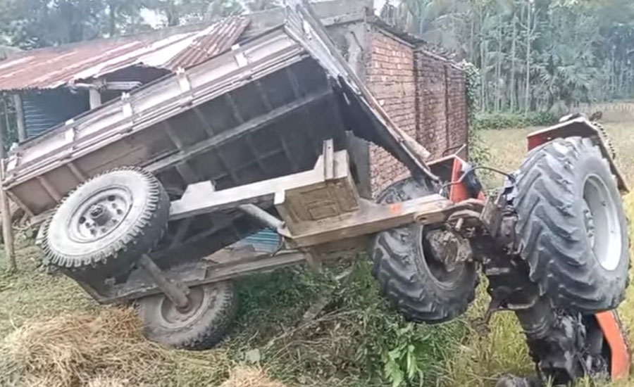 শেরপুরের নকলায় যাত্রীবাহী বাসের ধাক্কায় লরি চালকের মৃত্যু, আহত১