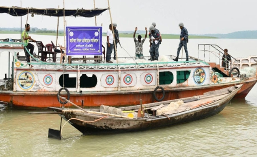 মৎস্য সম্পদ সংরক্ষণে ৯ জেলায়  বাংলাদেশ নৌবাহিনীর অভিযান