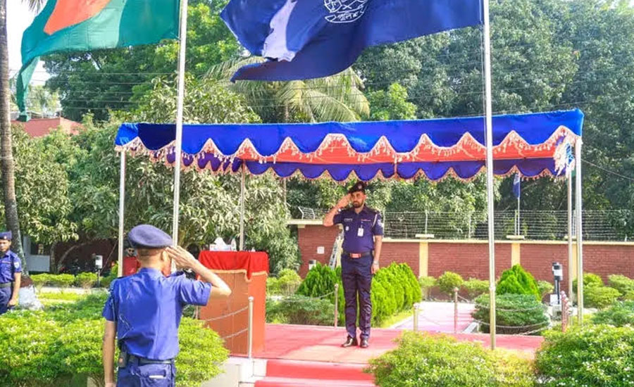 কুড়িগ্রাম জেলা পুলিশের কীট প্যারেড অনুষ্ঠিত