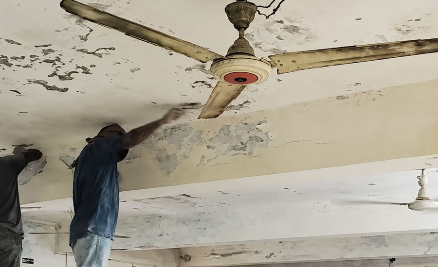 সংস্কারকাজে ব্যাহত চিকিৎসাসেবা, চরম ভোগান্তিতে সরিষাবাড়ী উপজেলা স্বাস্থ্য কমপ্লেক্সের রোগীরা