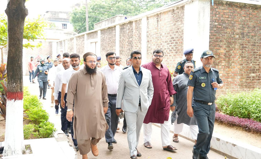 সন্তানের ভবিষ্যতের জন্য বদলে যান: কারা বন্দিদের ডিসি জাহিদ
