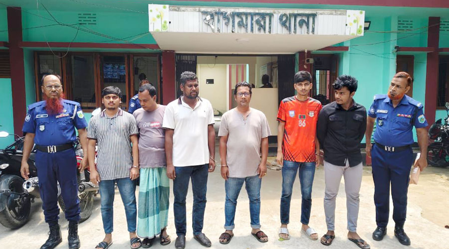 বাগমারায় অনলাইন ক্যাসিনো 'জুয়া' চক্রের বিরুদ্ধে অভিযান, গ্রেপ্তার ৬