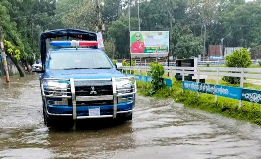 কুড়িগ্রামে ২৪ ঘন্টার টানা বৃষ্টিতে বিভিন্ন জায়গায় জলবদ্ধতা ১৮৪ মি:মি বৃষ্টিপাত রেকর্ড 