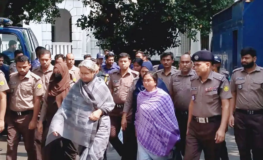 ট্রাইব্যুনালে নেওয়া হলো ফারজানা রুপা, মোজাম্মেল বাবু ও দীপু মনিকে