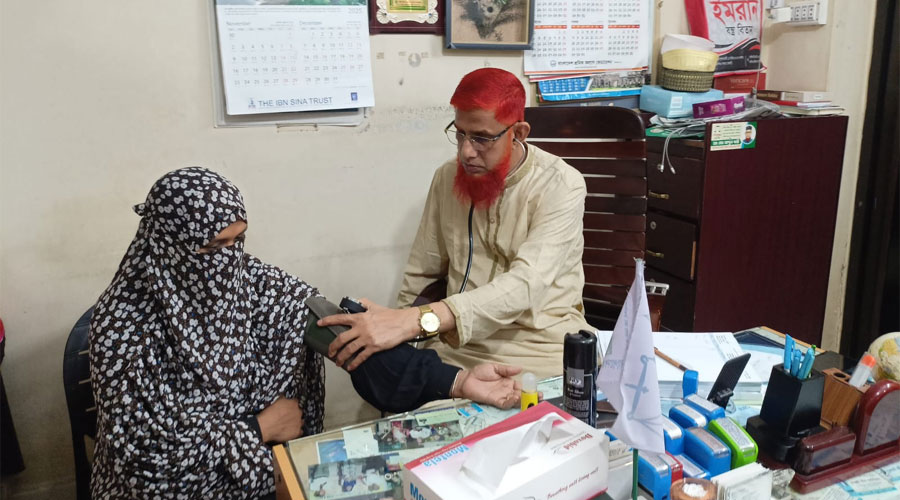 নির্বাচনী প্রতিশ্রুতি বাস্তবায়ন শুক্রবার মানেই ফ্রি চিকিৎসা এমপি ডা. আব্দুল বারীর