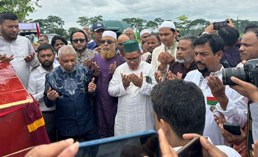 লেখাপড়ার পাশাপাশি দক্ষ শ্রমিক তৈরি করতে হবে: মন্ত্রী আরিফুল হক চৌধুরী
