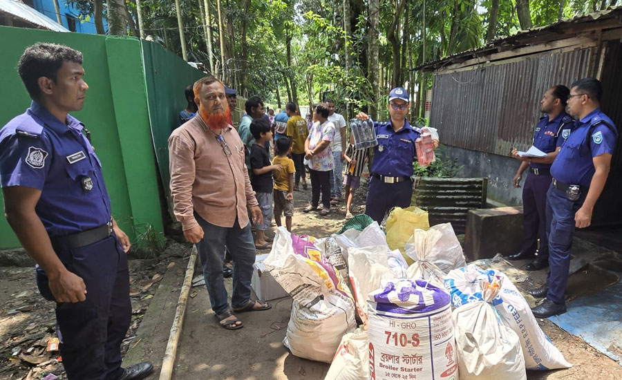ভূরুঙ্গামারীতে লক্ষাধিক টাকার ভারতীয় পণ্য জব্দ