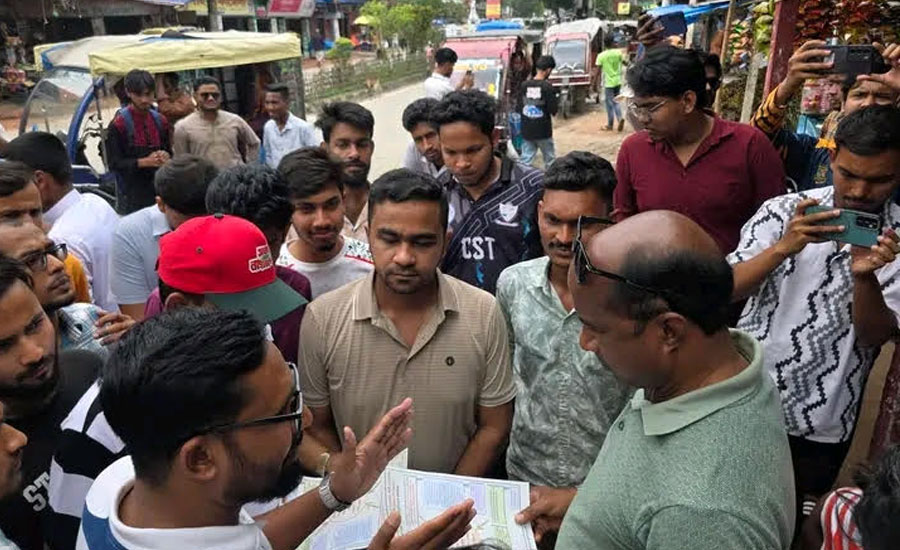কুড়িগ্রামে জুলাই জাতীয় সনদ বিষয়ক লিফলেট বিতরণ