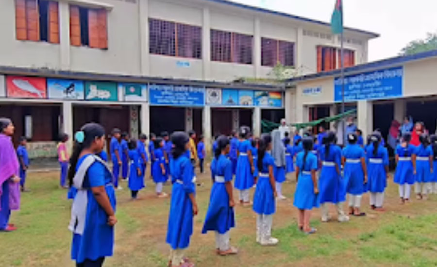 বাঘাইছড়িতে ঝুঁকিপূর্ণ ভবনে চলছে শিক্ষার্থীদের পাঠদান 