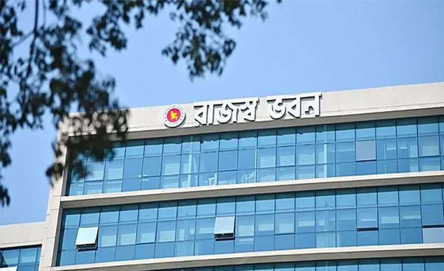 ১০ মাস শেষে ঘাটতির পাহাড়, ১.০৪ লাখ কোটি টাকা পিছিয়ে এনবিআর!