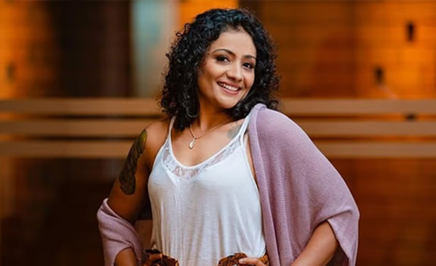 ১৭ বছরে তিন বিয়ে জীবনটাই ধ্বংস করে দিয়েছে