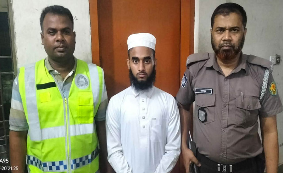 আরও ৪ শিশুকে বলাৎকারের অভিযোগ মাদরাসার শিক্ষার্থী শিহাবের বিরুদ্ধে