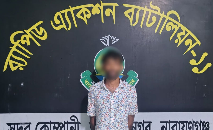 যাত্রীবেশে অটোরিকশা চালকের গলা কেটে হত্যাচেষ্টা, আসামি গ্রেপ্তার