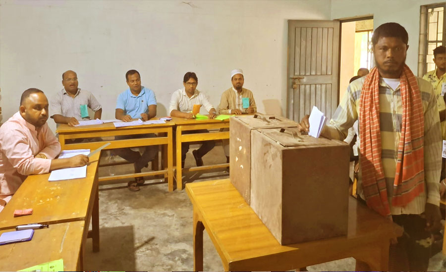ভূরুঙ্গামারীতে কুলি শ্রমিক ইউনিয়নের নির্বাচন অনুষ্ঠিত